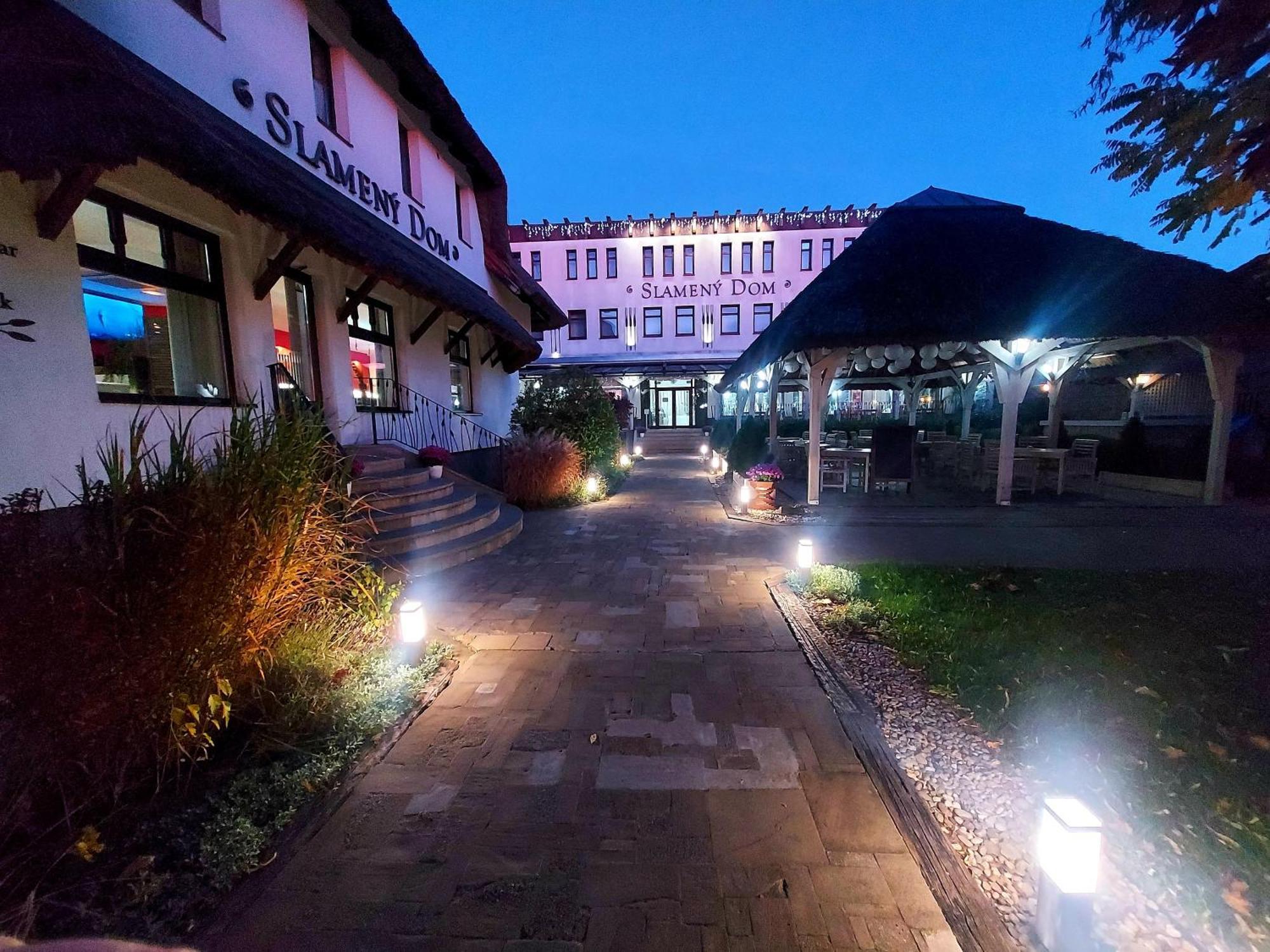 Hotel Slameny Dom & Spa Malá Ida المظهر الخارجي الصورة