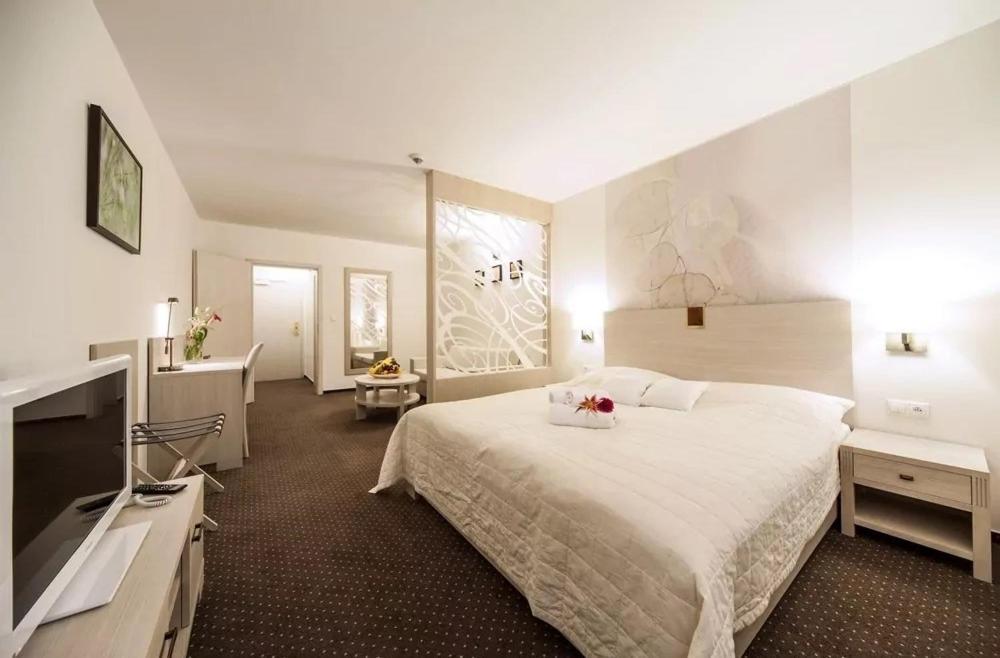 Hotel Slameny Dom & Spa Malá Ida المظهر الخارجي الصورة