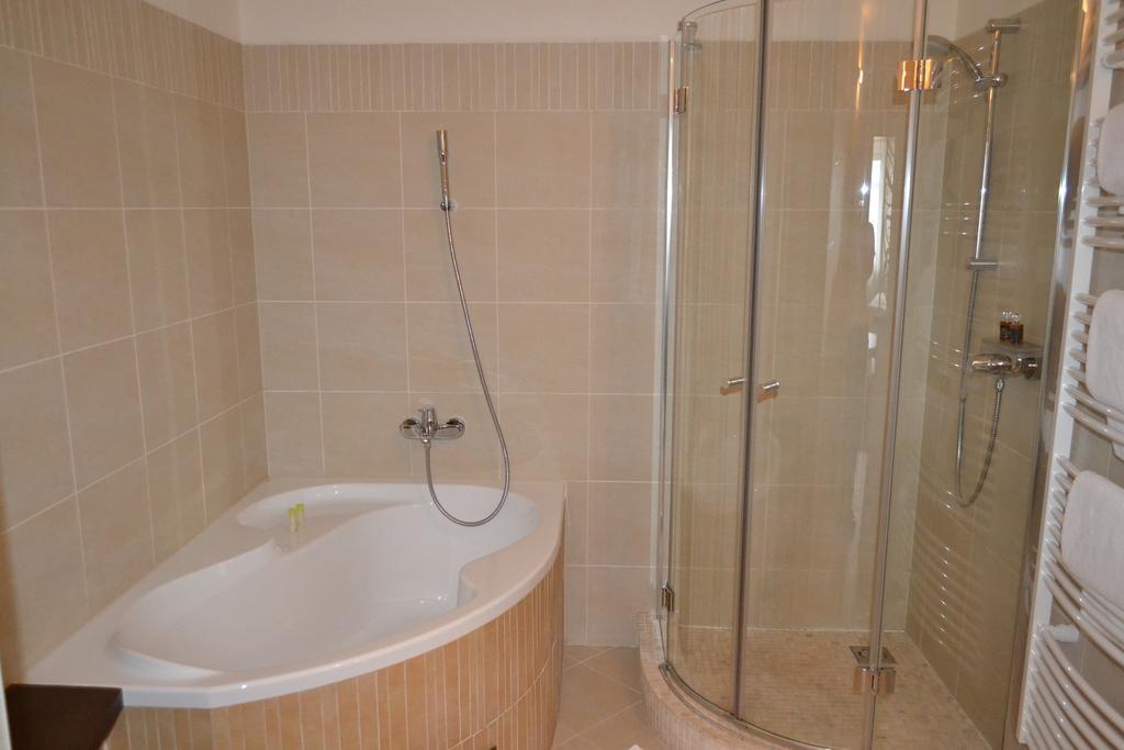 Hotel Slameny Dom & Spa Malá Ida المظهر الخارجي الصورة